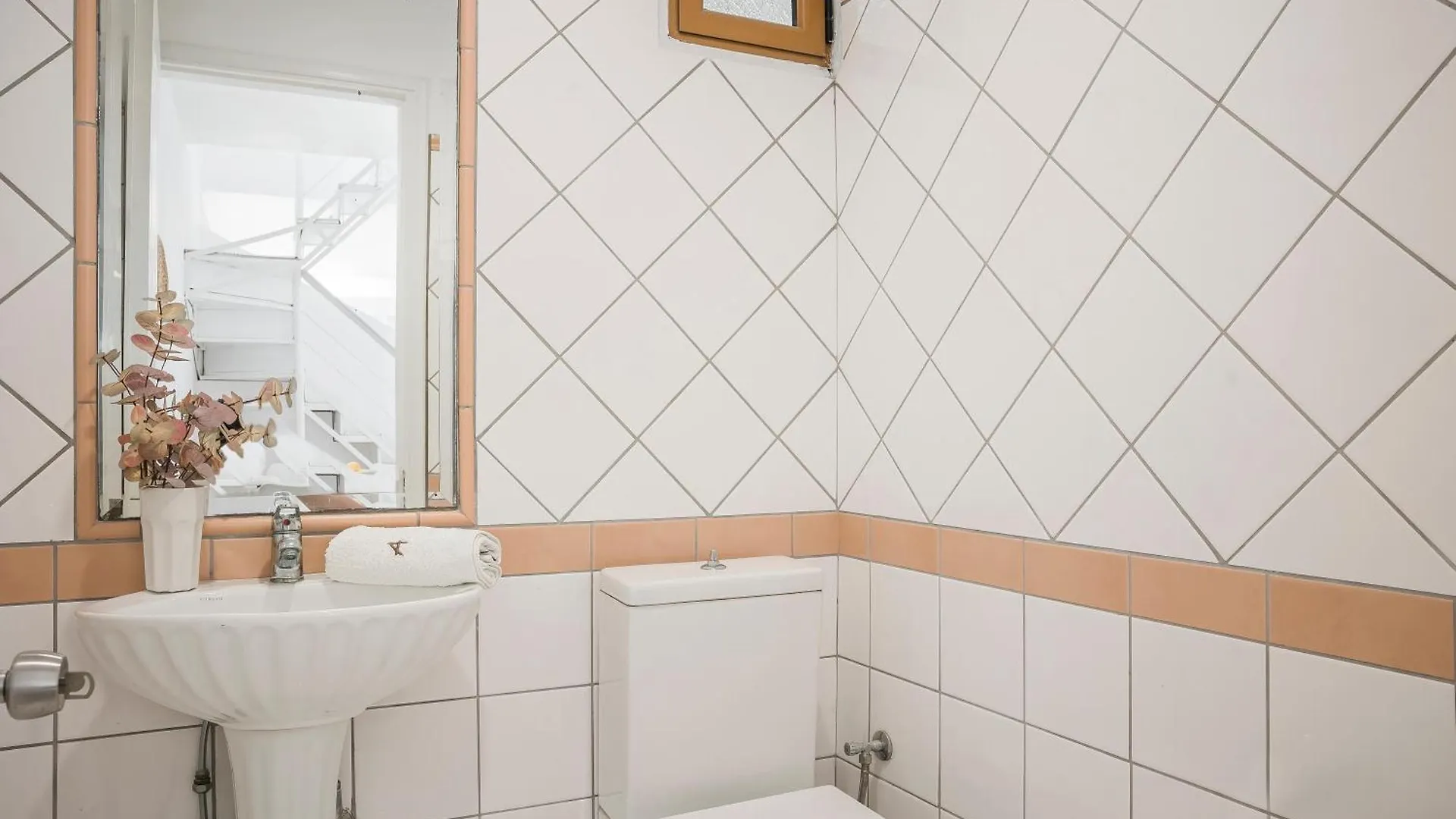 Agnanti Suites Minia 0*,